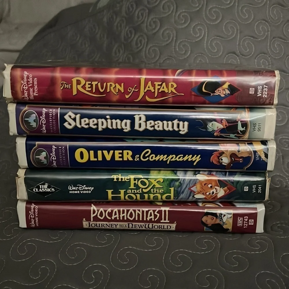 Walt Disney VHS Tapes Lot of 5 sleeping beauty, the Fox and the hound